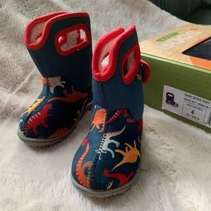 Bogs Baby/Toddler Snow Boots Size 4